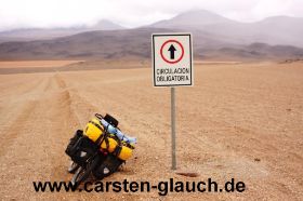 schotterpiste durch die Dali Wüste - Carsten Glauch - fahrradtour Südamerika - Bolivien.JPG